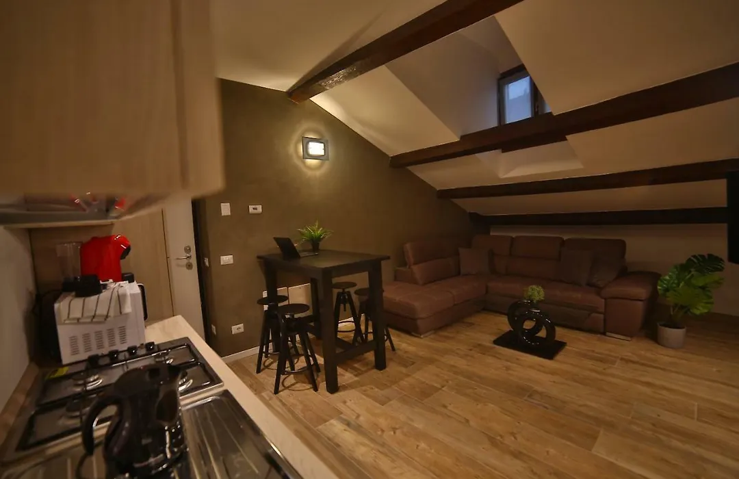 Moscova Attic Near Duomo-1